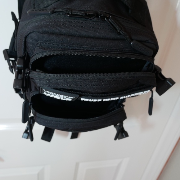 WOLFpak 9L Backpack Mini Alpha Black NWOT~ - Picture 7 of 9